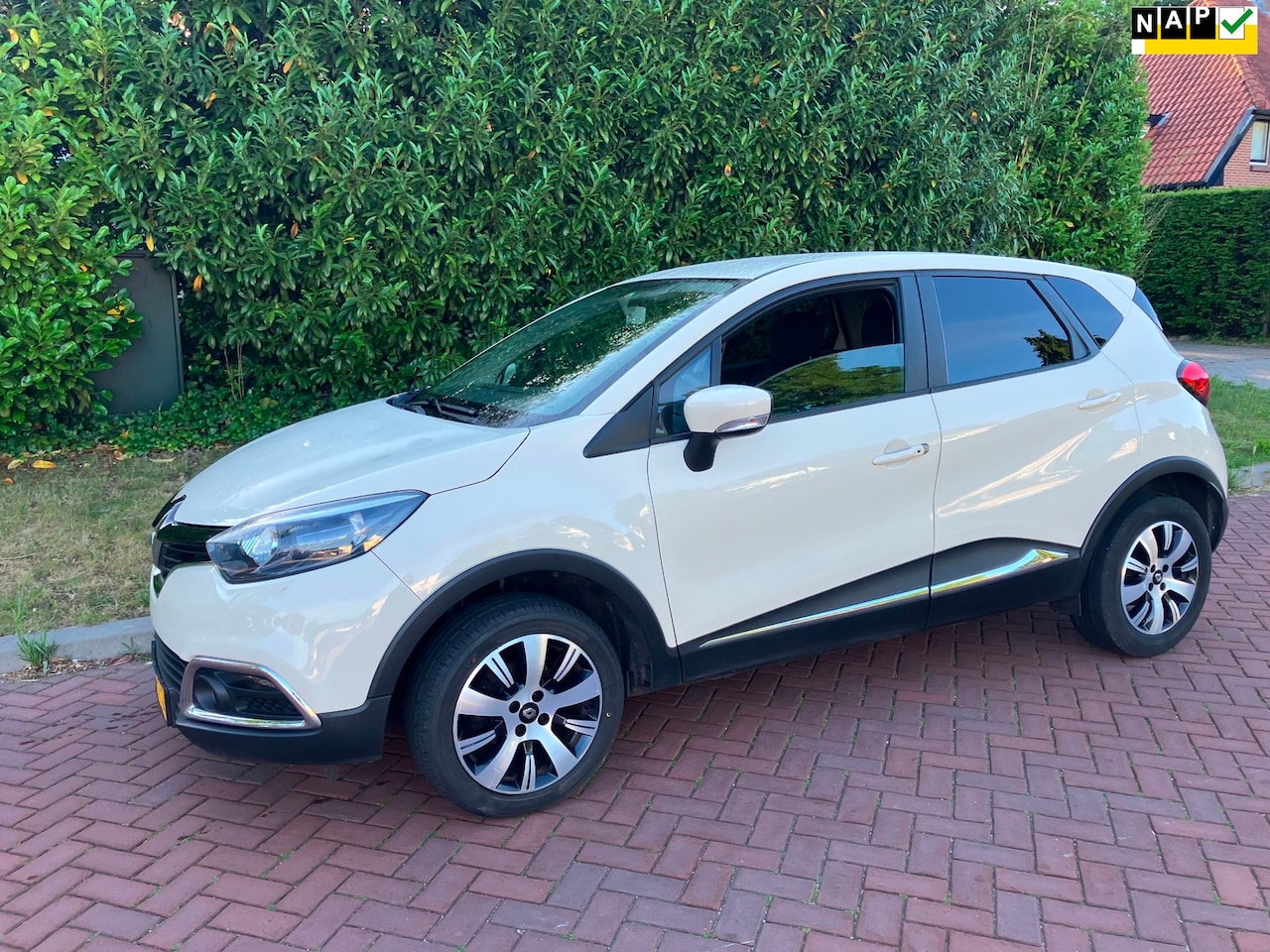Renault Captur - 0.9 TCe Expression mooie auto goed onderhouden apk tot 4-2027 - AutoWereld.nl
