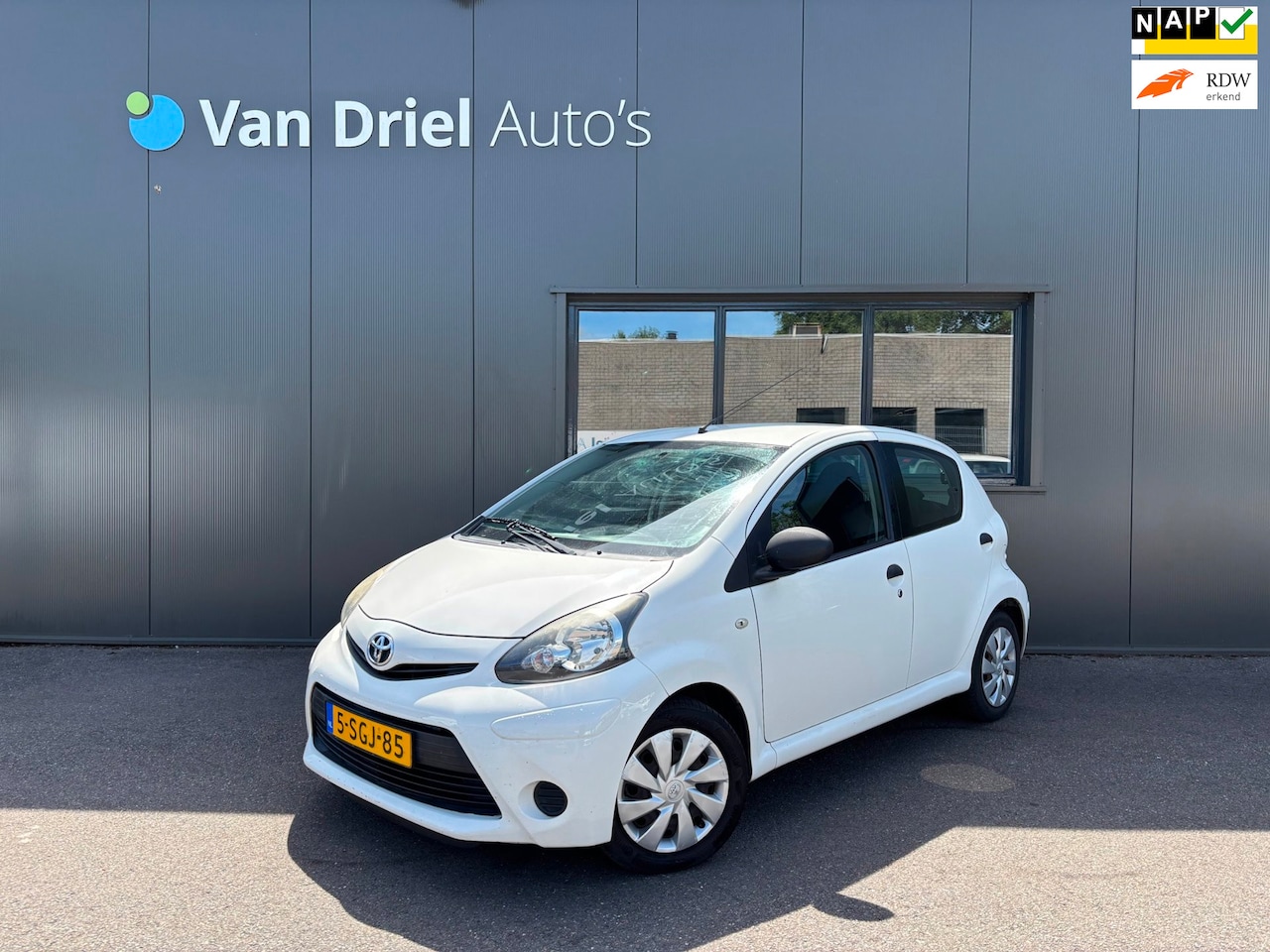 Toyota Aygo - 1.0 VVT-i Now / Airco / Radio! - AutoWereld.nl