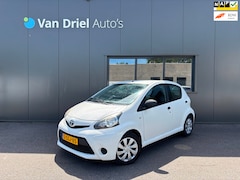 Toyota Aygo - 1.0 VVT-i Now / Airco / Radio