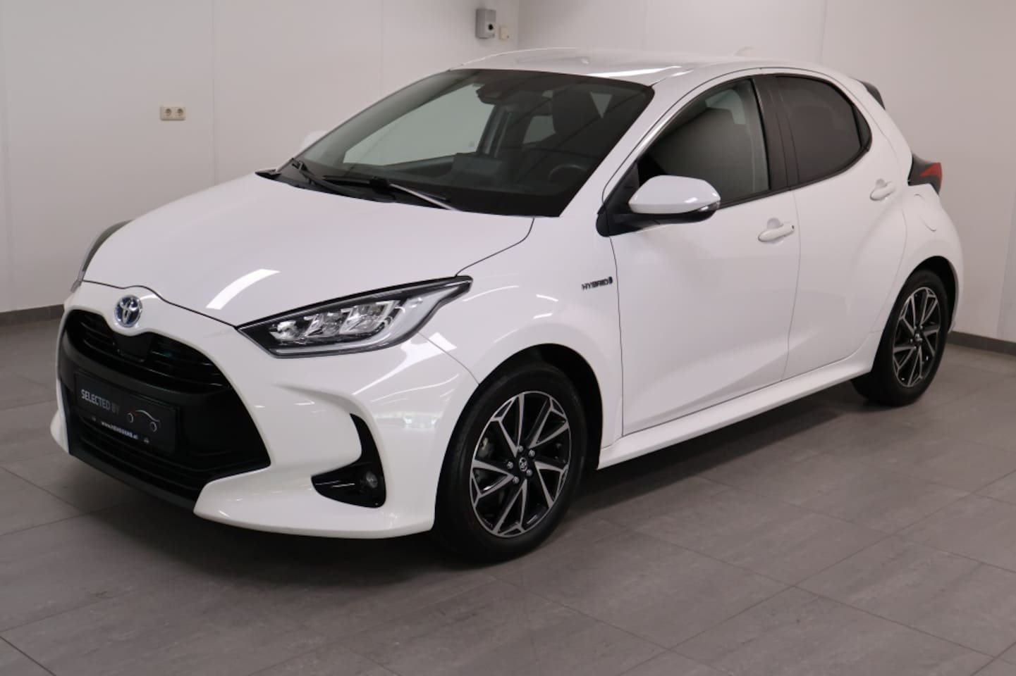 Toyota Yaris - 1.5 Hybride 115 Dynamic | Winterpack - AutoWereld.nl