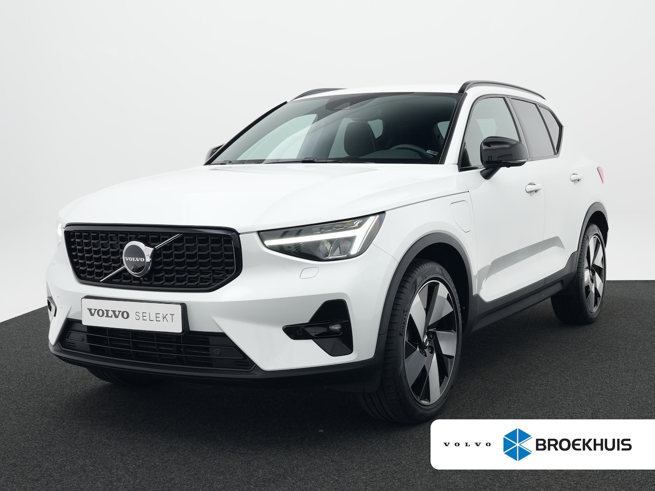 Volvo XC40 - T5 Recharge Plus Dark | 360° Camera | Harman/Kardon | Nubuck-Leder | BLIS | Adaptive Cruis - AutoWereld.nl