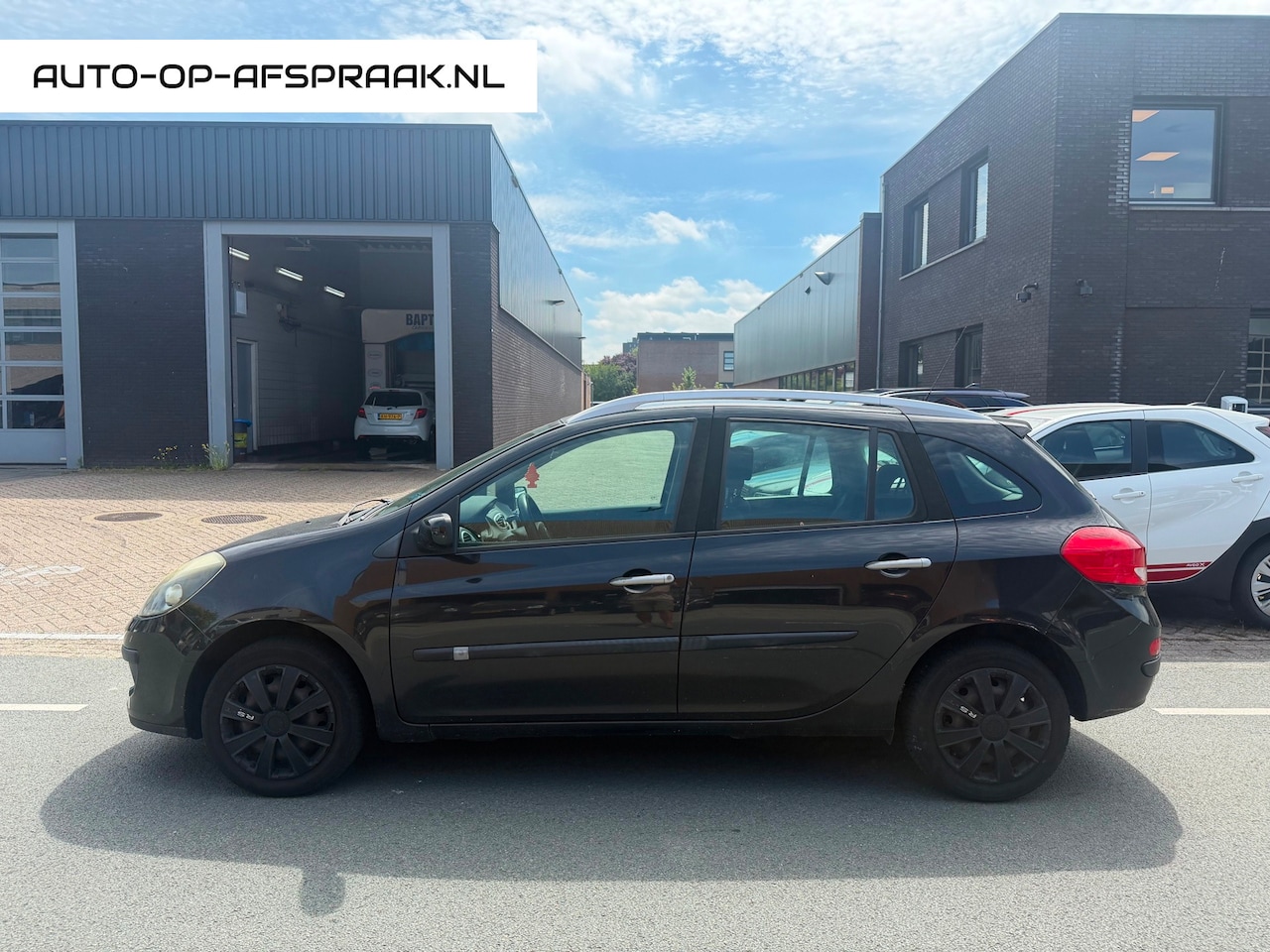 Renault Clio Estate - 1.2-16V Corporate Airco Navi APK 2027 - AutoWereld.nl