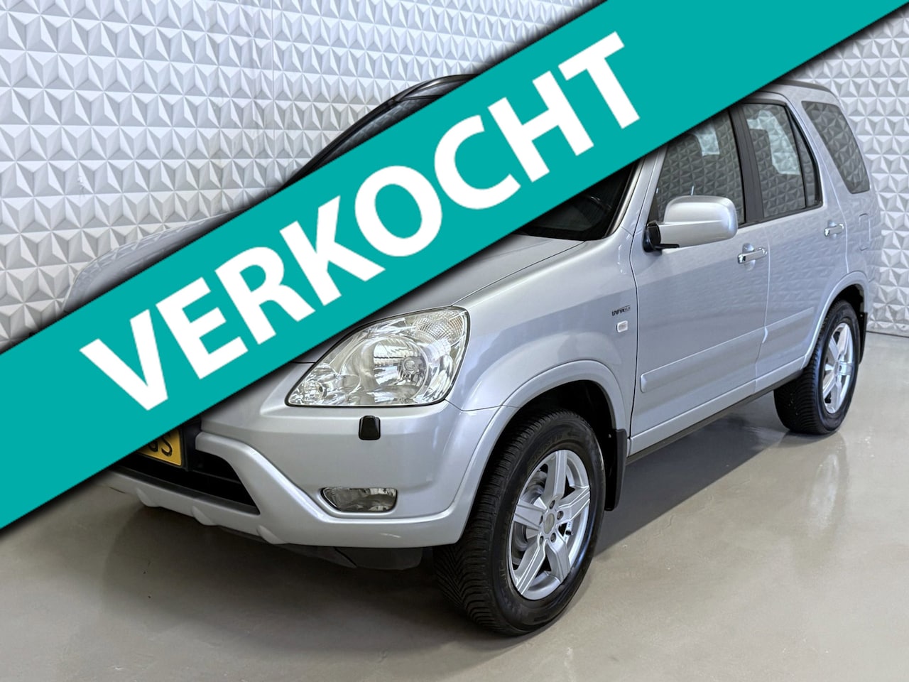 Honda CR-V - 2.0i Executive 4WD Airco/Leder/Schuifdak/TREKHAAK (2004) - AutoWereld.nl