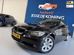 BMW 3-serie Touring - 318i High Executive / bj.2006 / kleur: zwart / climate / cruise / etc. / APK tot 06/2027 /