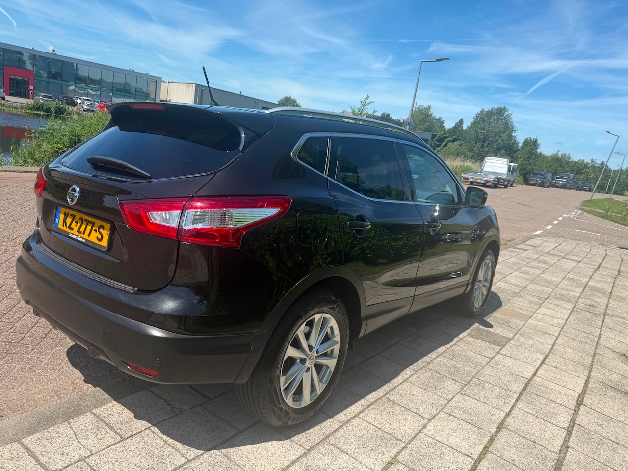 Nissan Qashqai - 1.2 Business Edition/Panorama/Achteruitcamera 360 - AutoWereld.nl