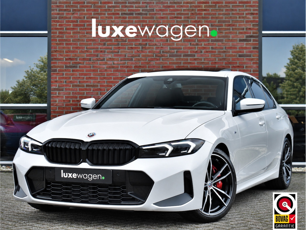 BMW 3-serie - 330d M-Sport Pro Pano H/K HUD El-zetels Parelmoer-wit! - AutoWereld.nl