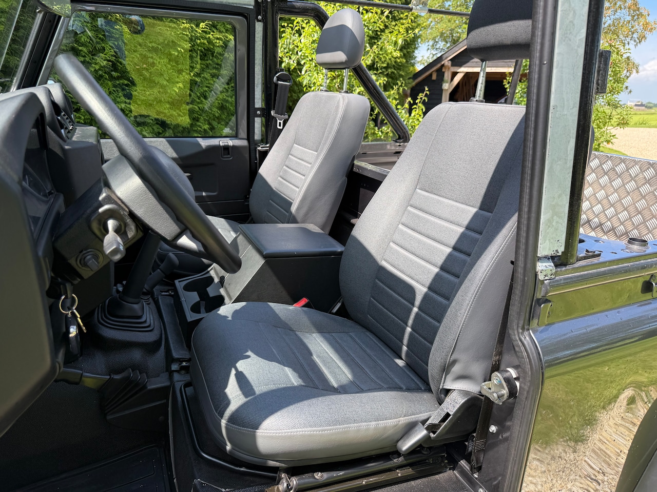 Land Rover Defender - 2.2 D Soft Top 90" E Uniek