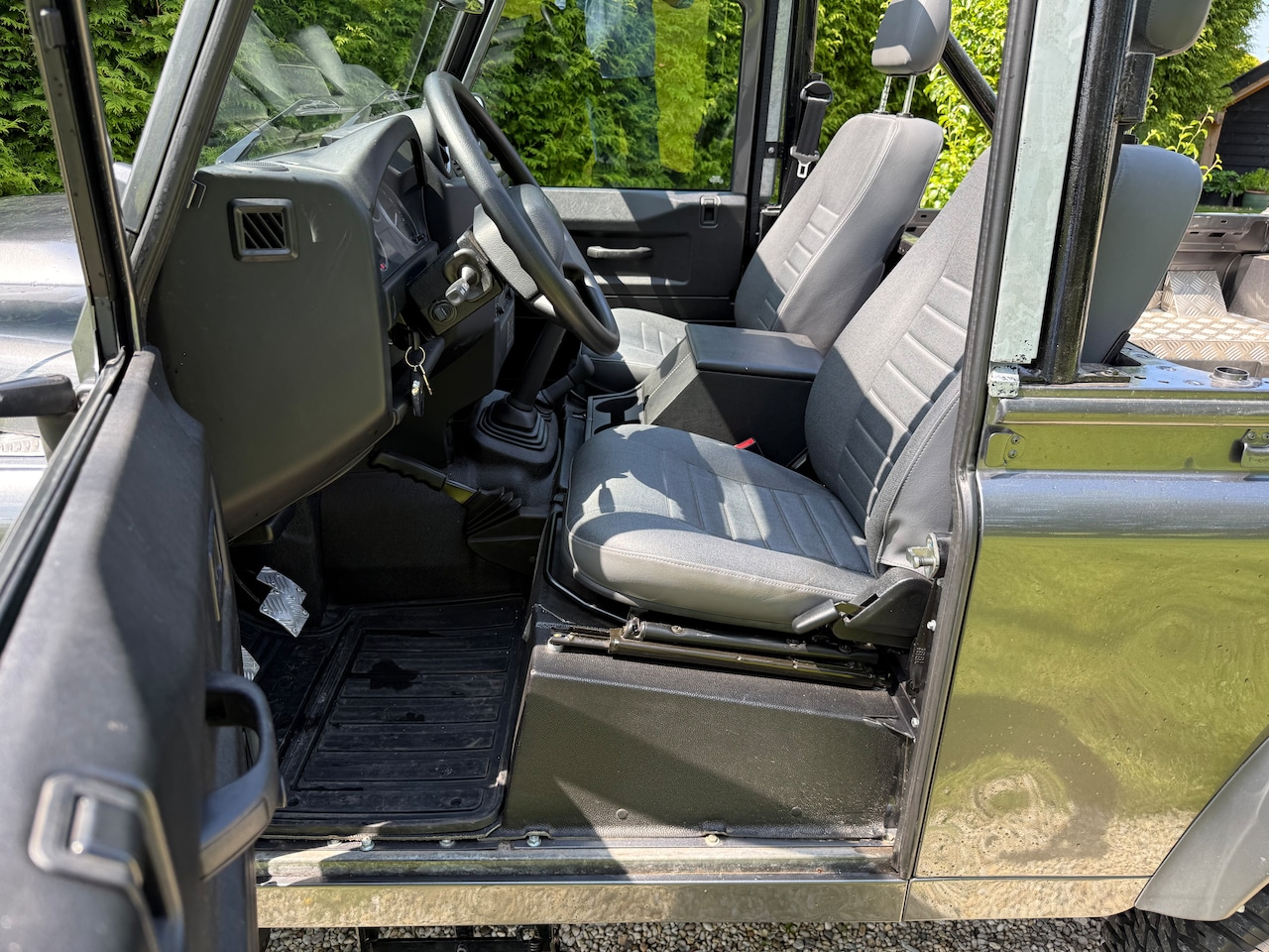 Land Rover Defender - 2.2 D Soft Top 90" E Uniek