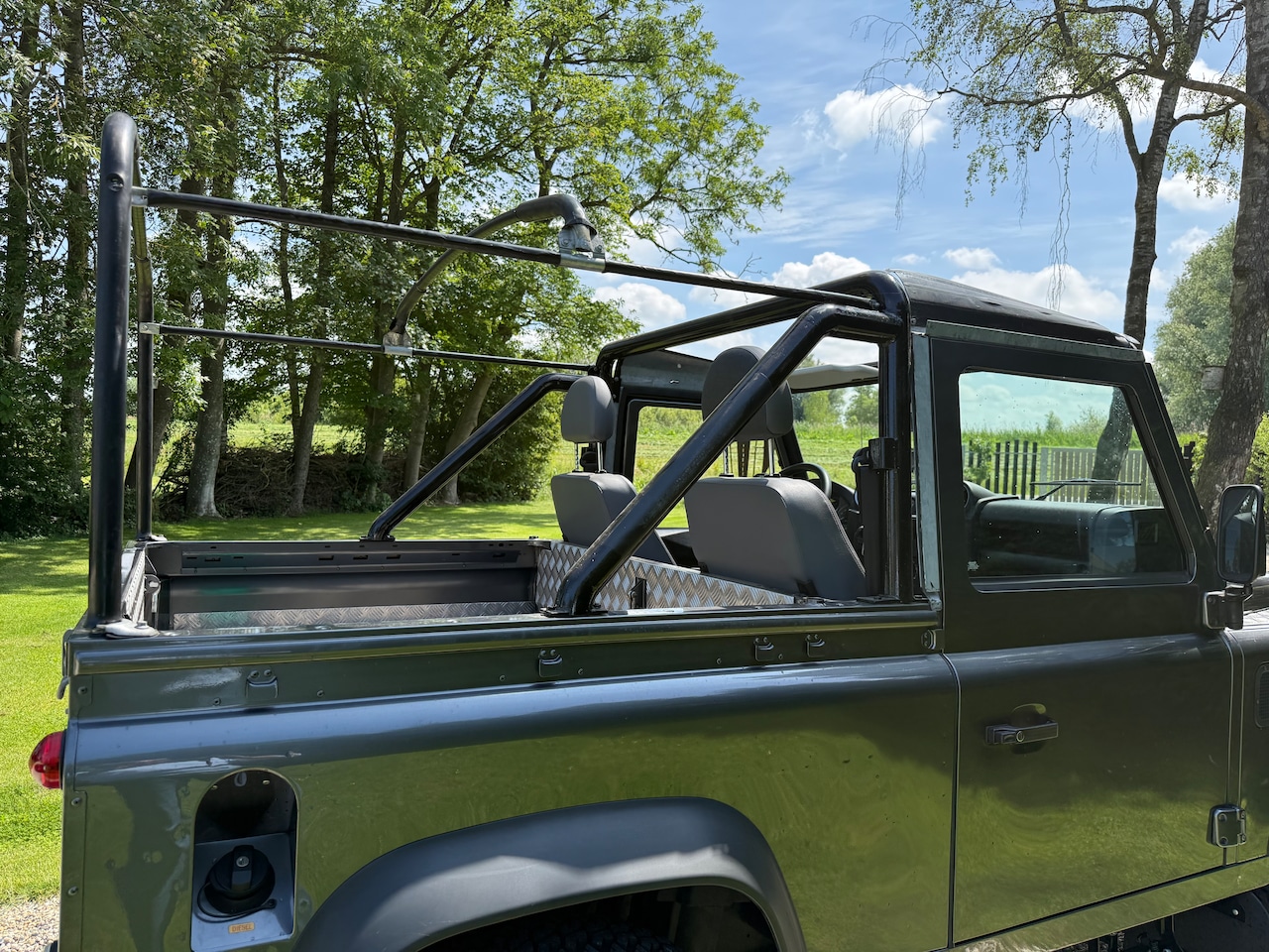 Land Rover Defender - 2.2 D Soft Top 90" E Uniek