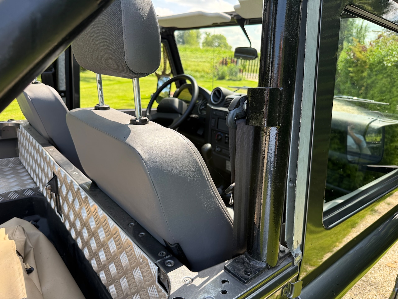 Land Rover Defender - 2.2 D Soft Top 90" E Uniek
