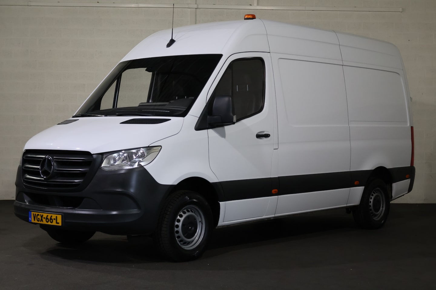 Mercedes-Benz Sprinter - 316 CDI L2 H2 Automaat 2.8t Trekhaak - AutoWereld.nl