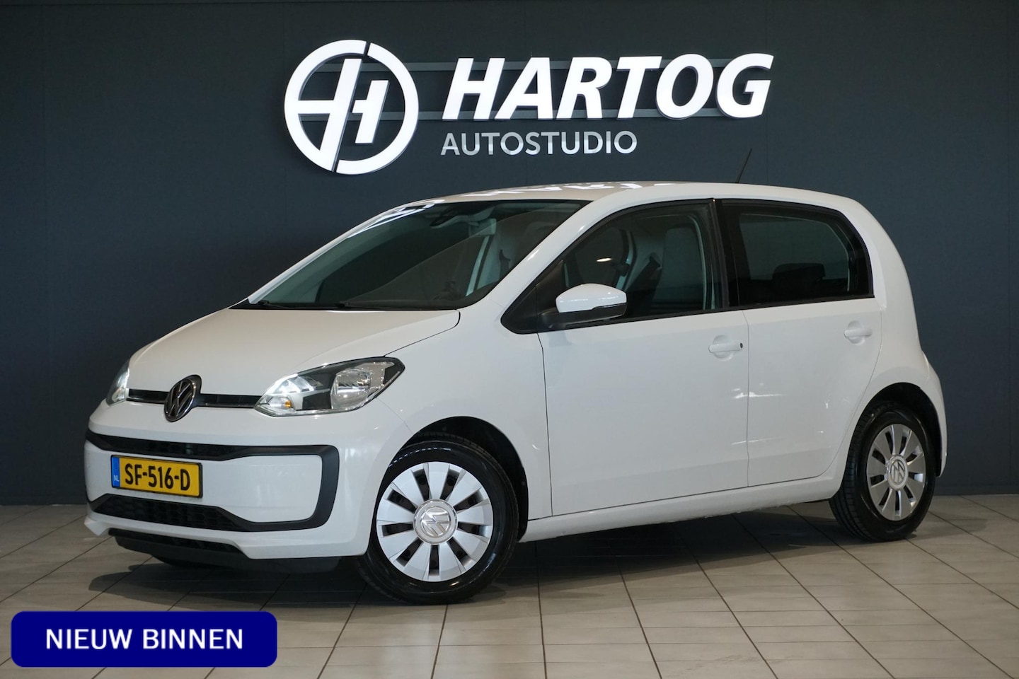 Volkswagen Up! - 1.0 BMT move up! 5-DRS + AIRCO / DAB / BLUETOOTH - AutoWereld.nl