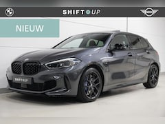 BMW 1-serie - M135i xDrive Panoramadak | Harman Kardon | Head Up | Schaalstoelen