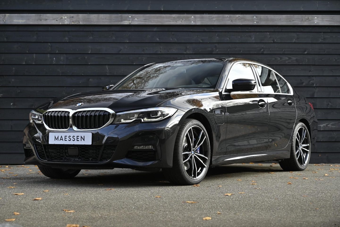 BMW 3-serie - 330e M Sport CoPilot | Schuifdak |Trekhaak | Dealer Ond. - AutoWereld.nl
