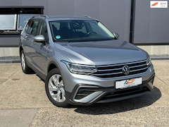 Volkswagen Tiguan Allspace - 1.5 TSI Life 7P. DSG elektrische klep / Trekhaak / digidash LED etc