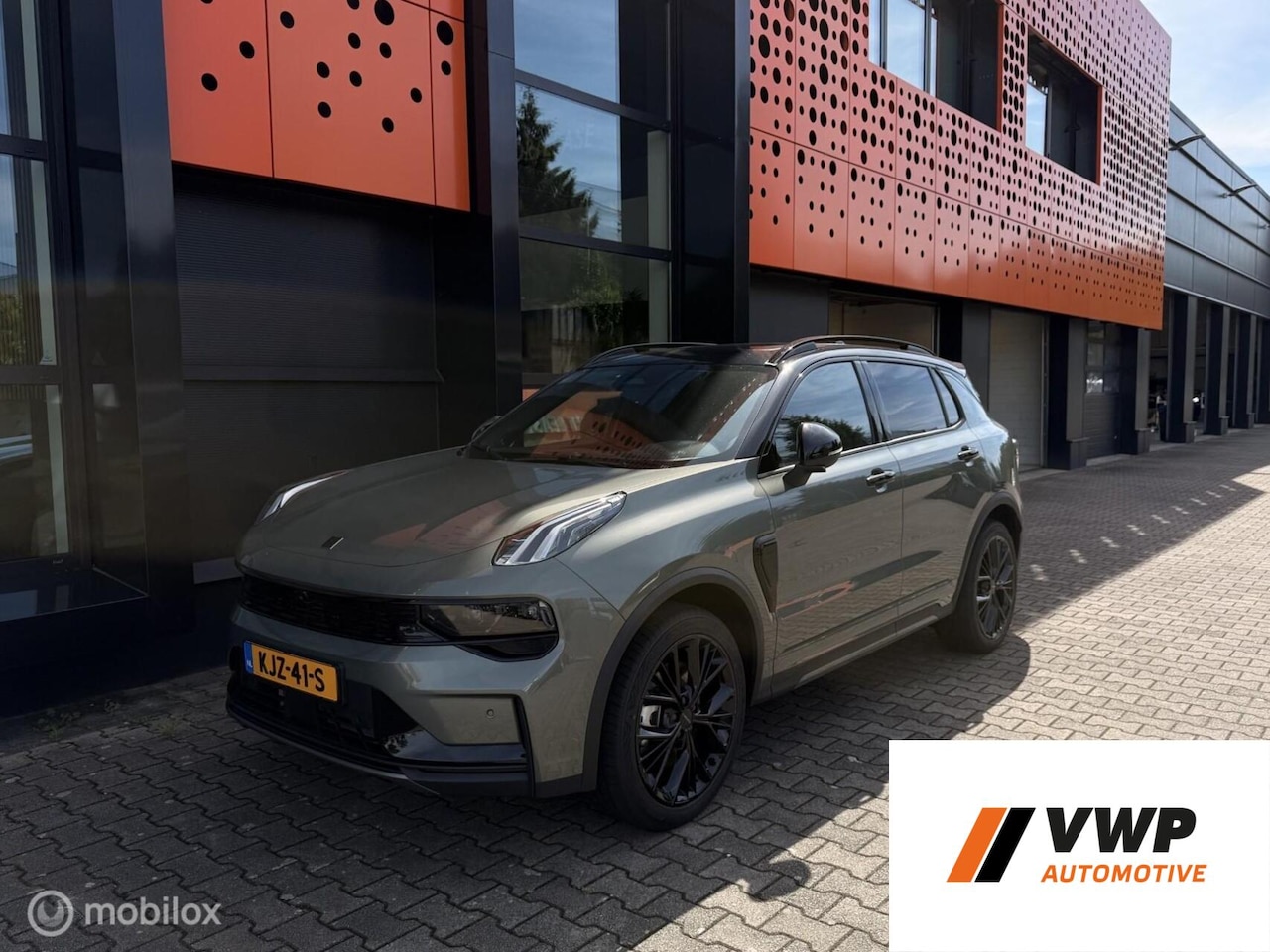 Lynk & Co 01 - 1.5 More | Direct beschikbaar | Mineral Green | Nieuw - AutoWereld.nl