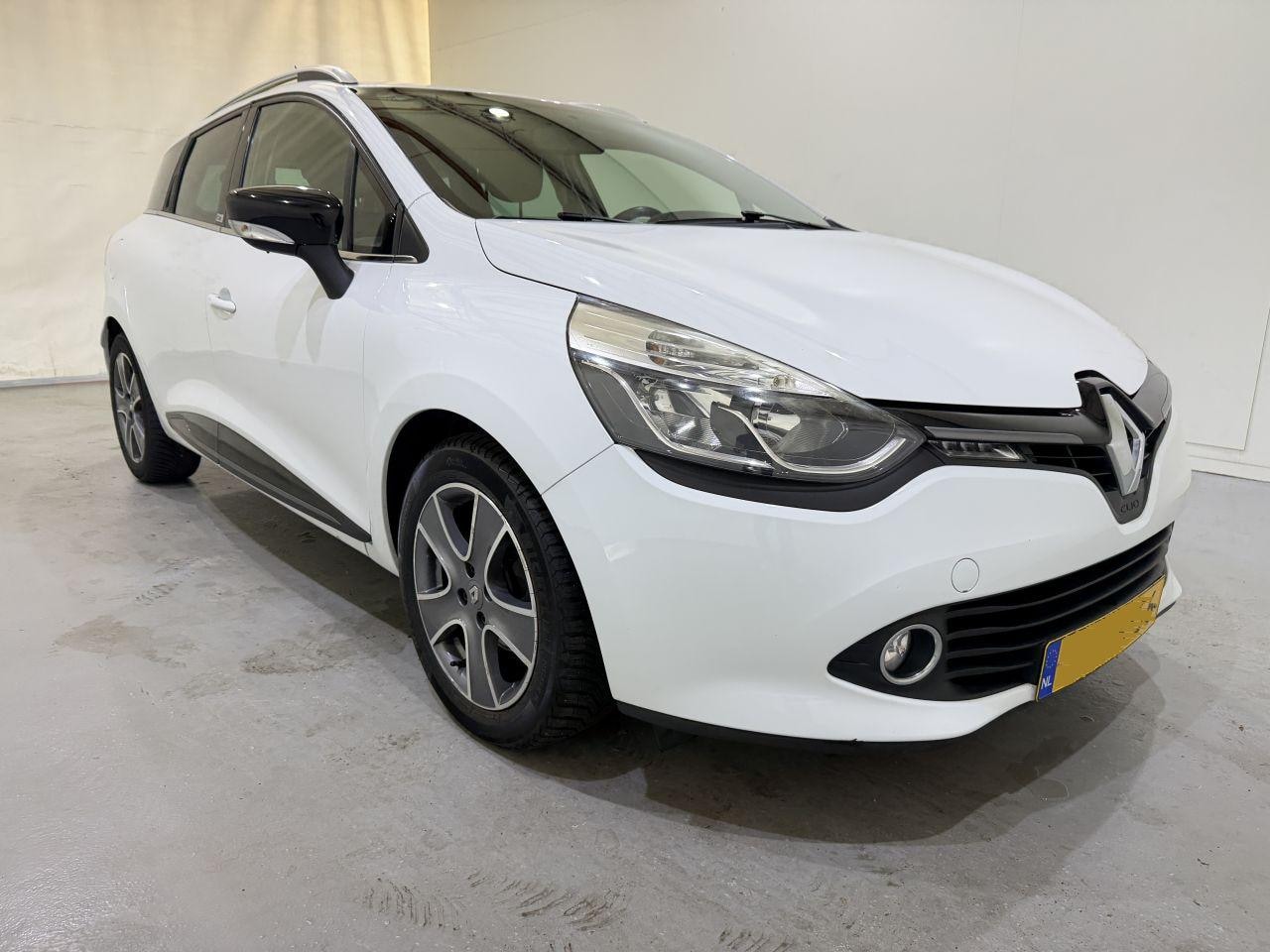 Renault Clio Estate - 0.9 TCe Night&Day 66kw Bjr.2014 - AutoWereld.nl