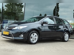 Toyota Auris - 1.8 HYBRID ASPIRATION | NAVI | CAMERA | TREKHAAK | CLIMATE