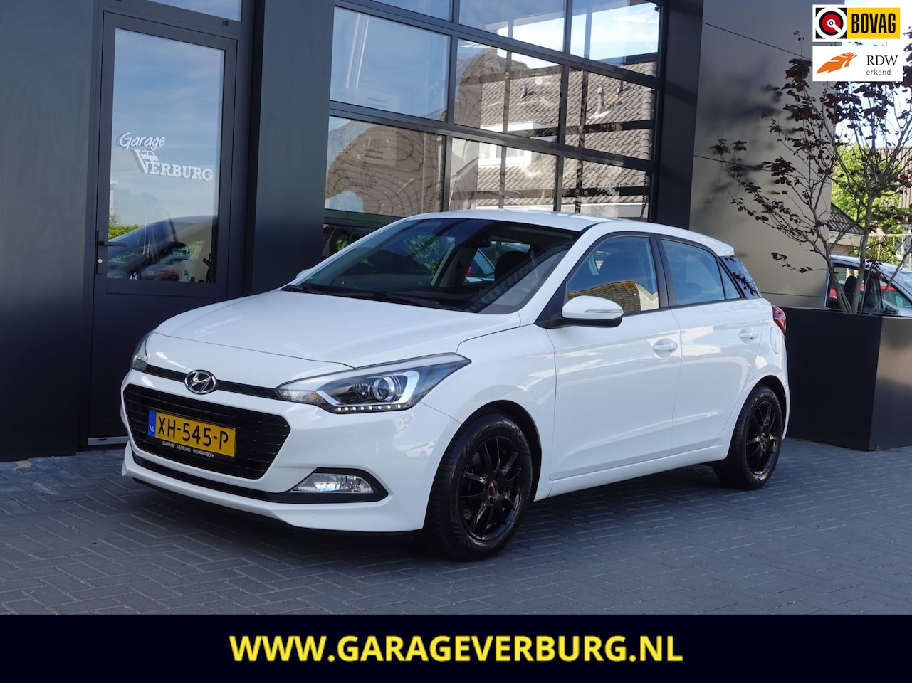 Hyundai i20 - 1.0 T-GDI Comfort (Navigatie,Achteruitrijcamera,Cruise,PDC,Lm velgen) - AutoWereld.nl