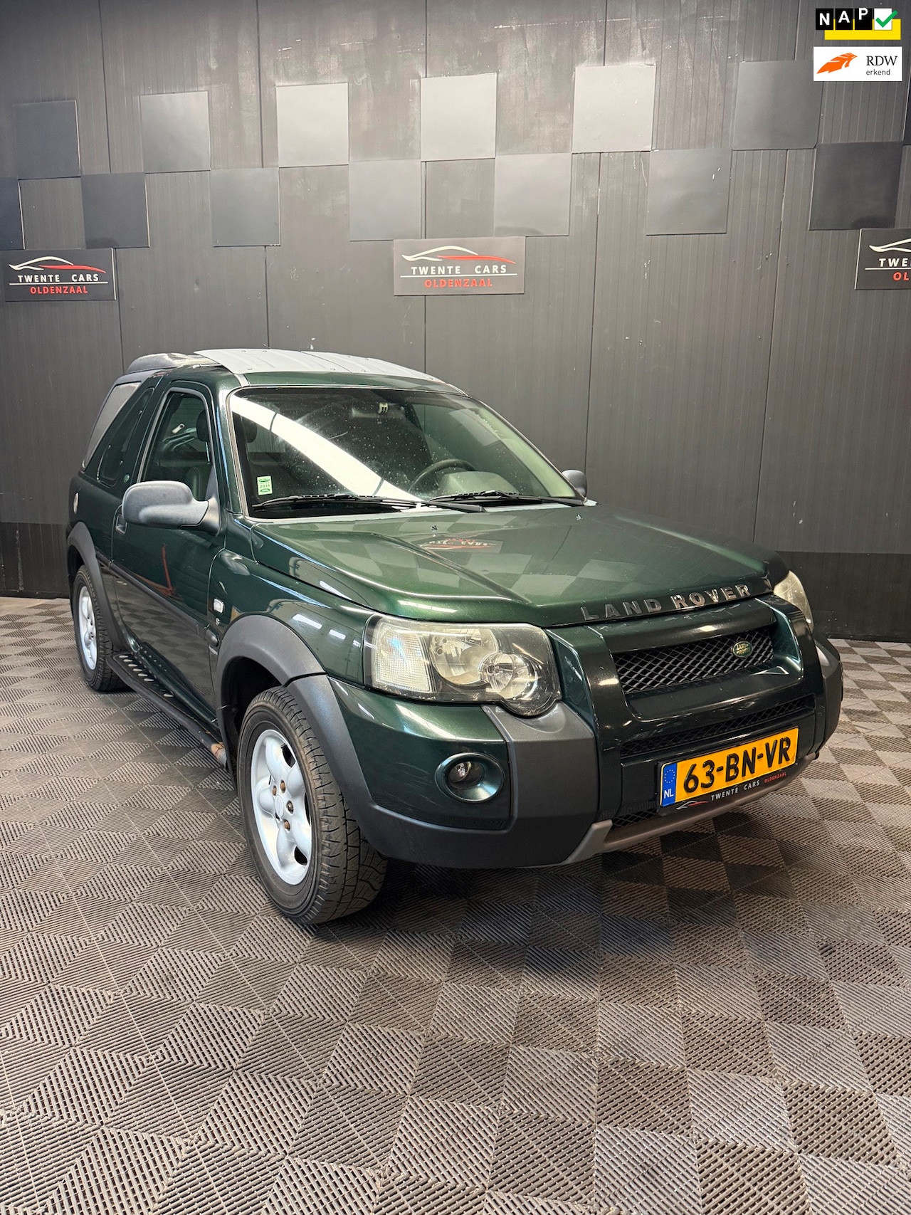 Land Rover Freelander Hardback - 2.0 Td4 HSE | Pano | Airco | Nieuwe APK | - AutoWereld.nl