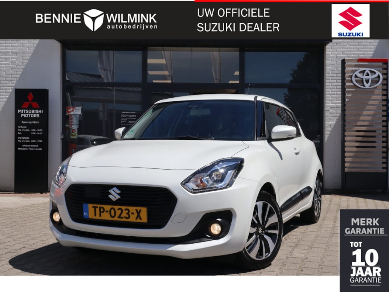 Suzuki Swift - 1.2 Stijl Smart Hybrid Trekhaak | All Seasons | Adaptive Cruise - AutoWereld.nl