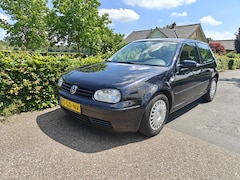 Volkswagen Golf - 1.6 Highline AIRCO/AUTOMAAT BJ 2000