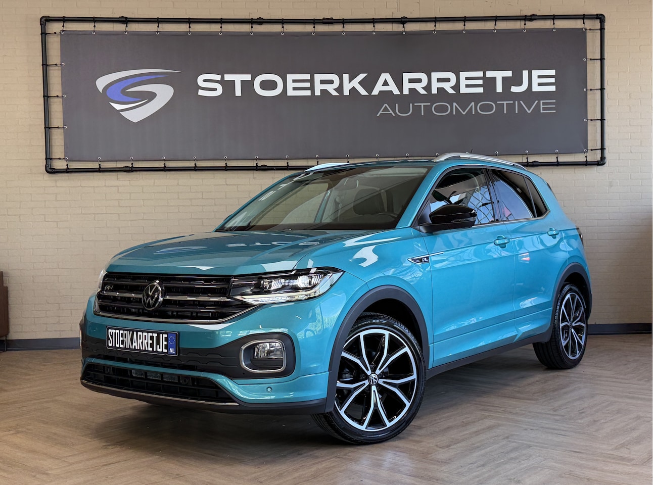 Volkswagen T-Cross - 1.5 TSI 150pk Style Business R | Navi | 18" | ACC | Camera | Led | Dodehoek | Stoelverwarm - AutoWereld.nl