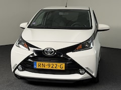 Toyota Aygo - 1.0 VVT-i x-joy Automaat Climate Contr./ Camera / Carplay / LM Velgen / IHV Stoel/ 29-12-2