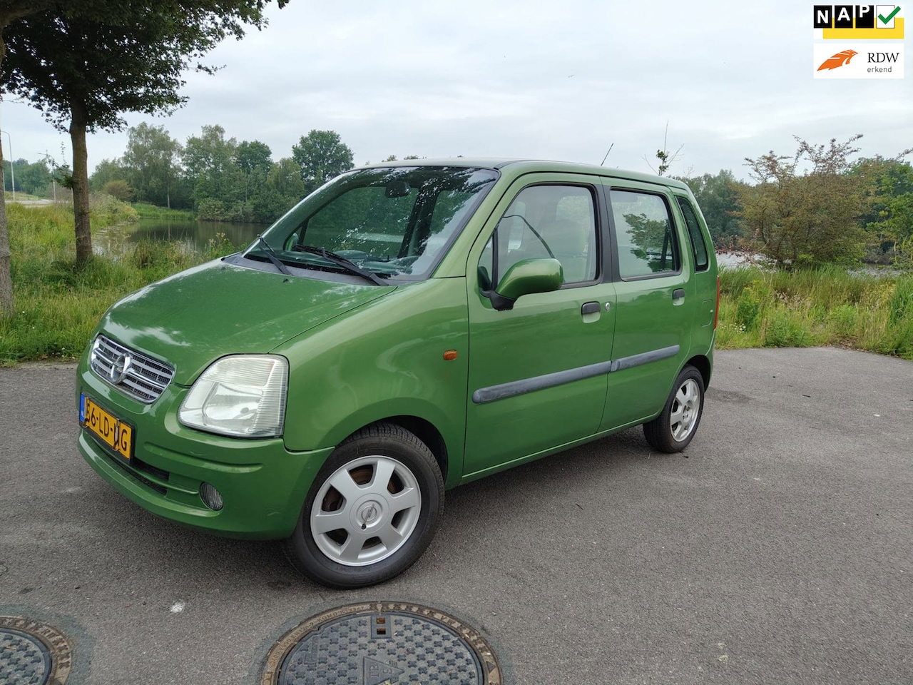 Opel Agila - 1.2-16V apk: 27-02-2027 | weinig km: 103.810 NAP - AutoWereld.nl