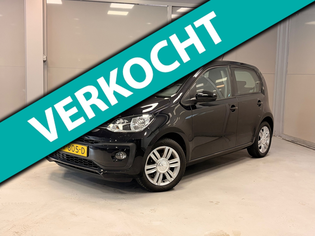 Volkswagen Up! - 1.0 BMT high up! | CAMERA | LM VELGEN | CRUISE CONTROL | - AutoWereld.nl