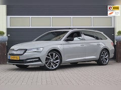 Skoda Superb Combi - 1.4 TSI iV Sportline | Trekhaak | Panoramadak |