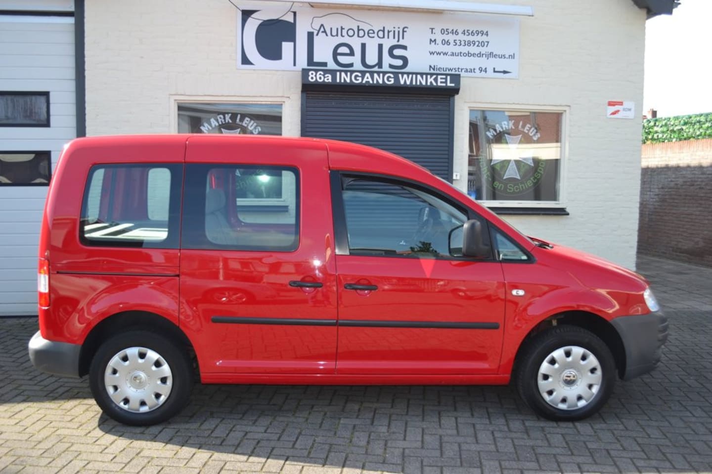 Volkswagen Caddy - 1.4 Life Comfortline 7p. - AutoWereld.nl