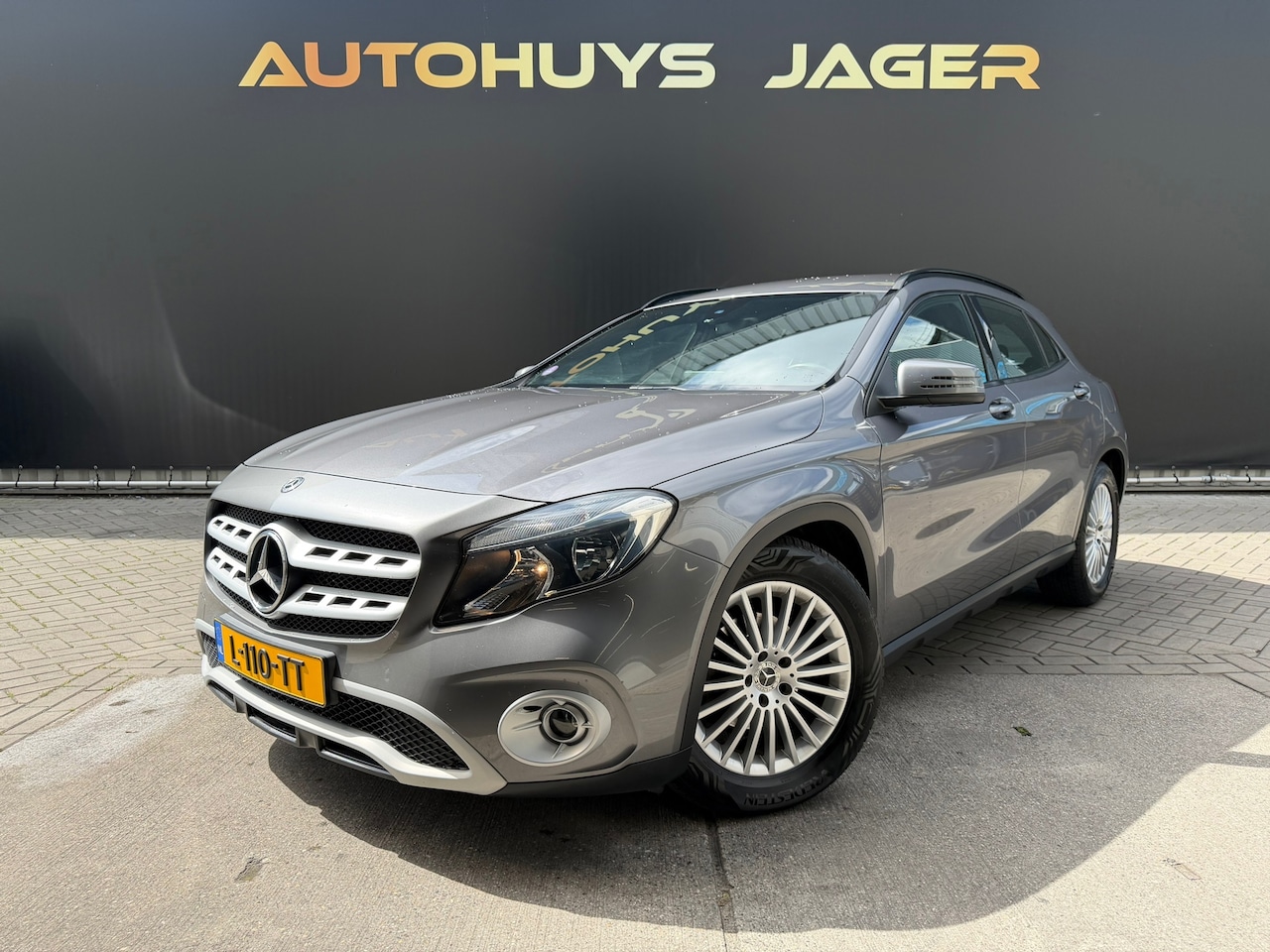 Mercedes-Benz GLA-Klasse - 180 Premium Automaat Trekhaak Camera - AutoWereld.nl