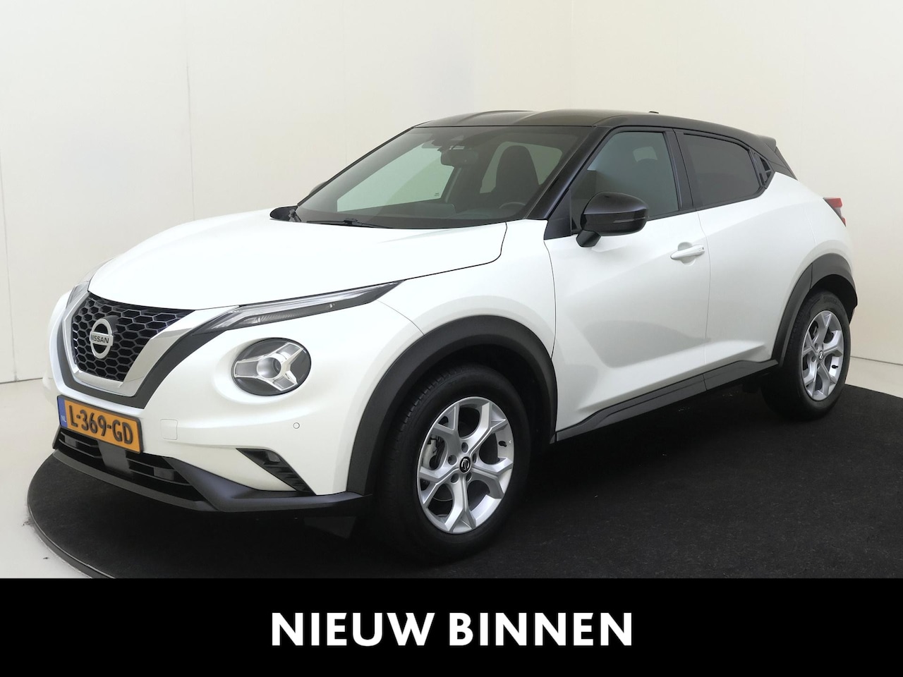 Nissan Juke - 1.0 DIG-T N-Connecta | BTW| Automaat | Navigatie Achteruitrijcamera Stoel/Stuur/Voorruitve - AutoWereld.nl