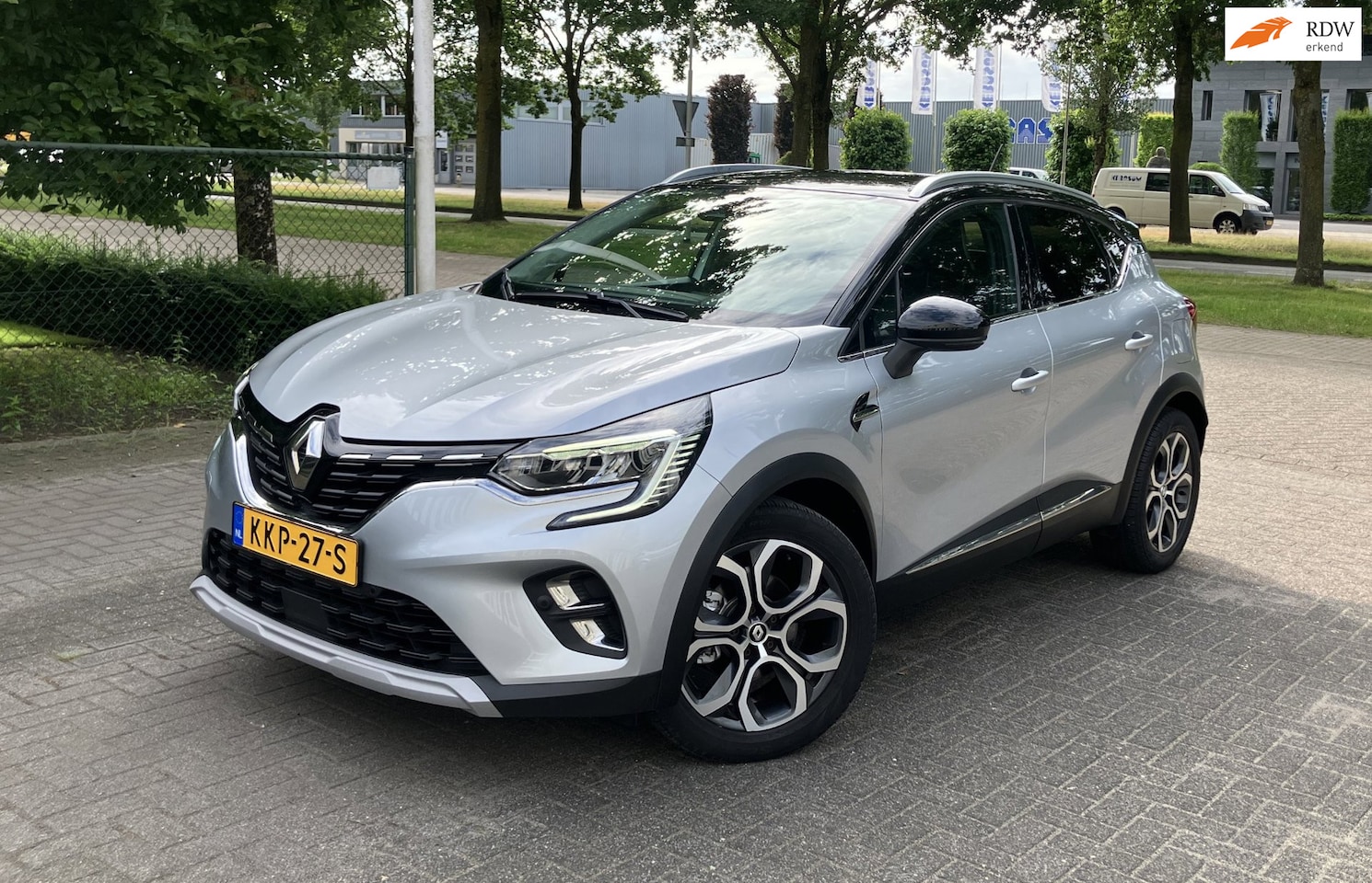 Renault Captur - 1.6 E-Tech Plug-in Hybrid 160 Intens Carplay L.m Navi Camera - AutoWereld.nl