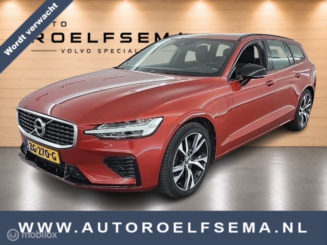 Volvo V60 - 2.0 T8 Twin Engine AWD R-Design |Head Up | Adaptive Cruise | Keyless | Camera | BLISS | Ve - AutoWereld.nl