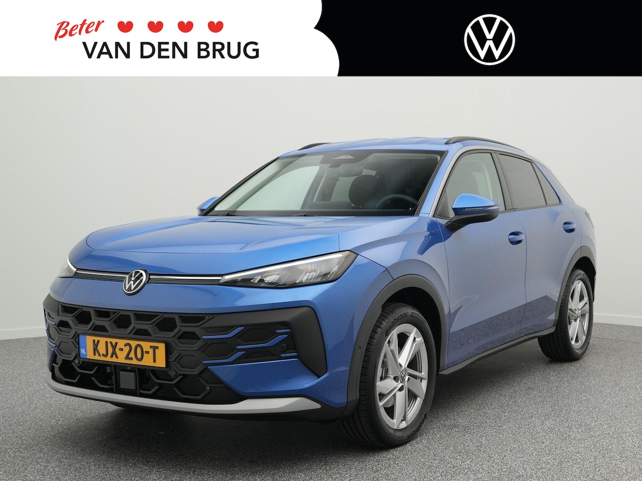 Volkswagen T-Roc - 1.5 116 PK eTsi Life First Edition | Trekhaak | Achteruitrijcamera | Stuur & Stoelverwarmi - AutoWereld.nl