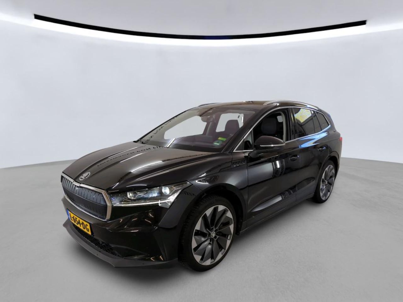Skoda Enyaq iV - 80 First Edition High Warmtepomp/Trekhaak/Pano/Garantie - AutoWereld.nl