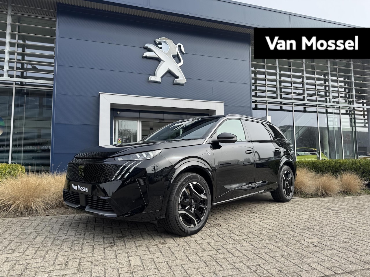 Peugeot e-5008 - GT Avantage 73 kWh 7p | AUTOMAAT l Voorraad l Warmtepomp l Mistral Executive Interior - AutoWereld.nl