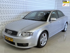 Audi A4 Limousine - 2.0 S-LINE *SMOELT SUPER* / Nieuwe APK (2003)