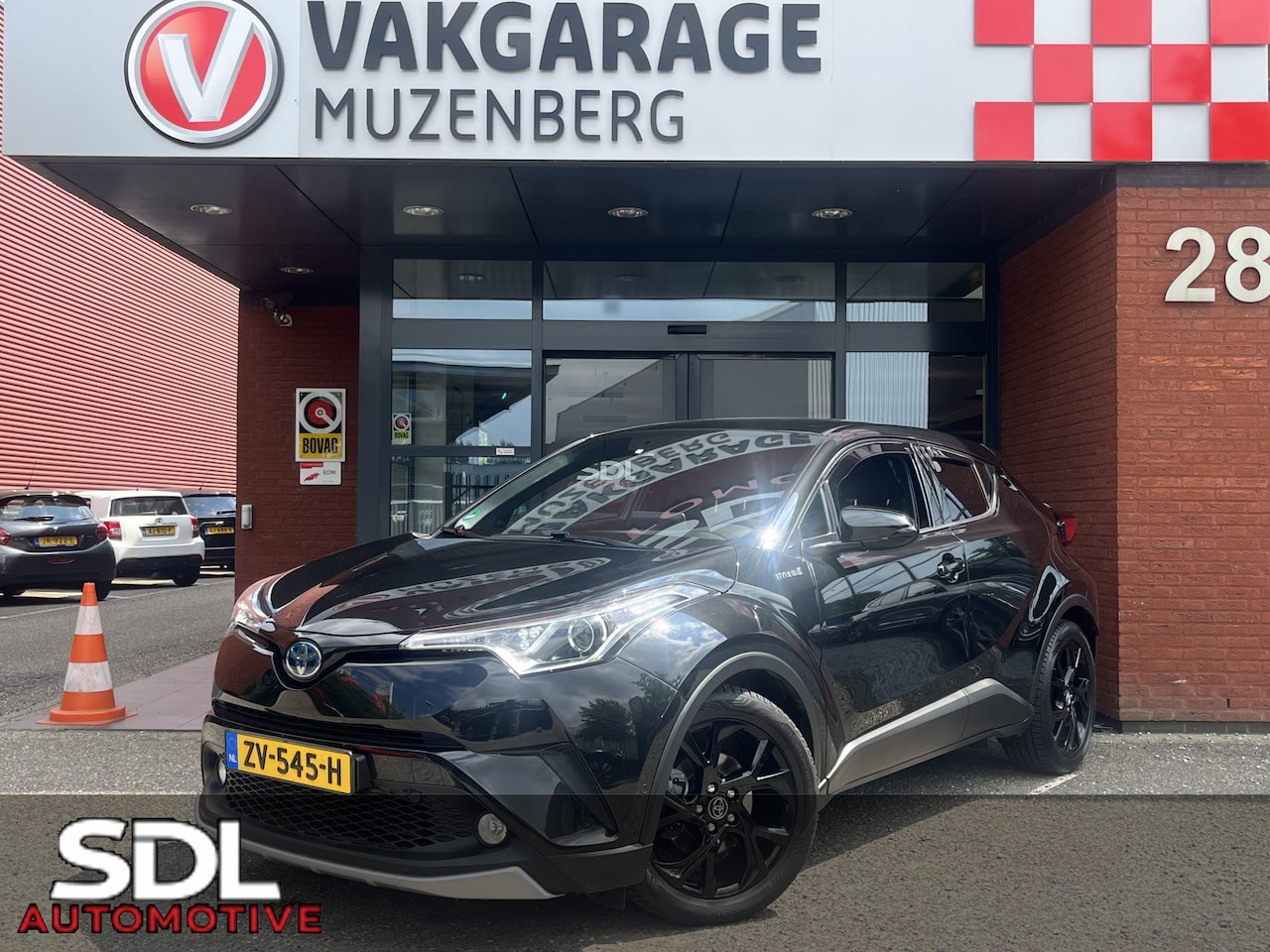 Toyota C-HR - 1.8 Hybrid Style // NAVI // CAMERA // ADAPTIVE CRUISE // STOELVERWARMING // CLIMA // TREKH - AutoWereld.nl