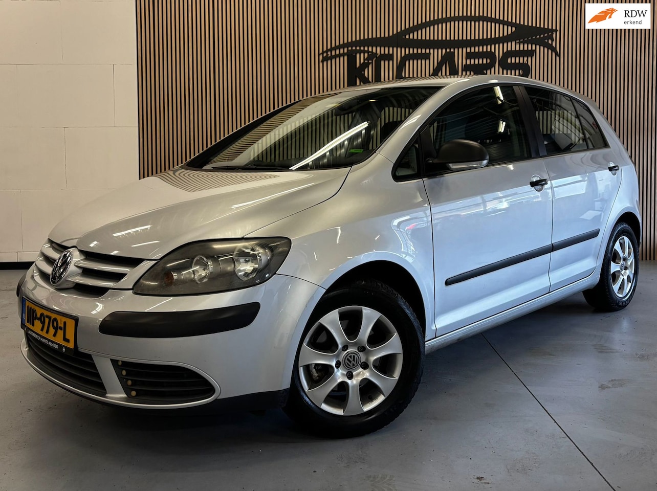 Volkswagen Golf Plus - 1.6 Trendline Business | Nieuwe APK | Clima | Cruise | Parkeersensoren achter | Bluetooth - AutoWereld.nl