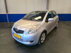 Toyota Yaris - 1.3 VVTi Sol MMT