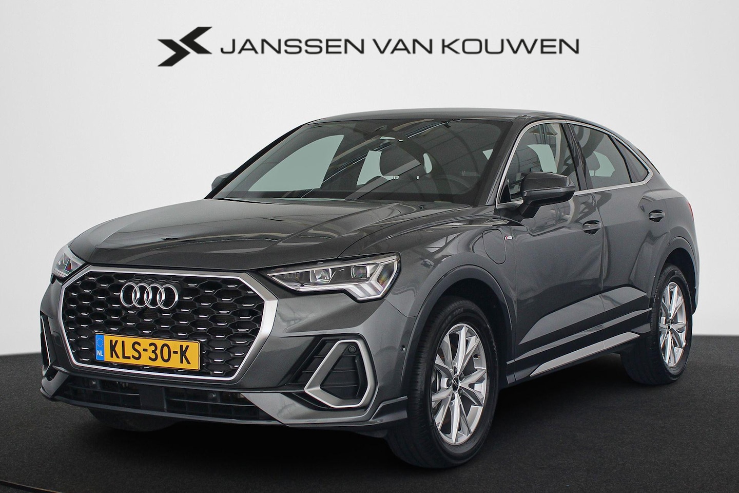 Audi Q3 Sportback - 45 TFSI e S-Line Keyless Achteruitrijcamera Navigatie - AutoWereld.nl
