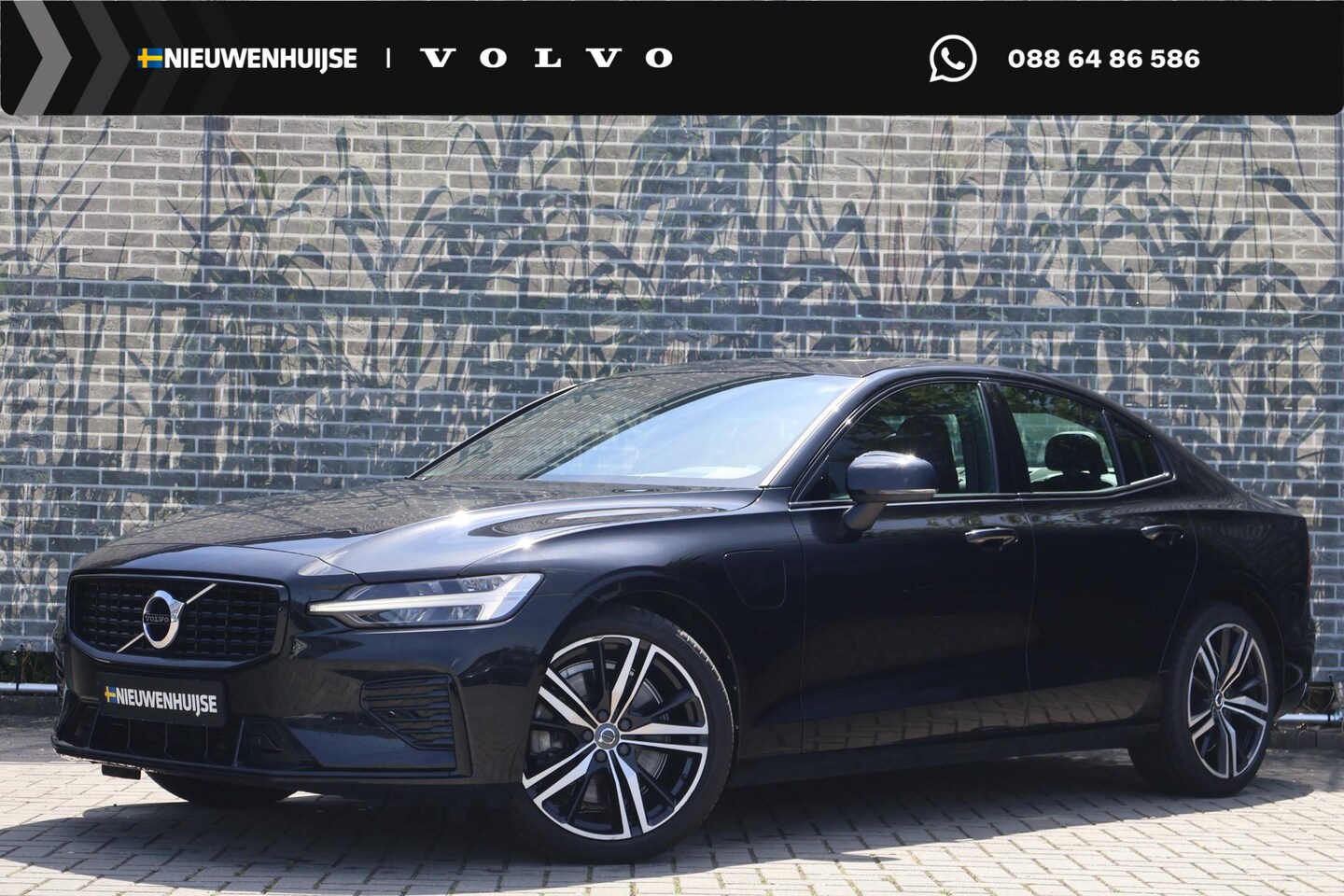 Volvo S60 - 2.0 Recharge T6 AWD R-Design | Plug-In Hybrid (PHEV) | Achteruitrijcamera | Panoramadak | - AutoWereld.nl
