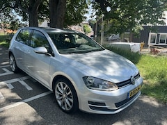 Volkswagen Golf - 1.2 TSI Trend Ed