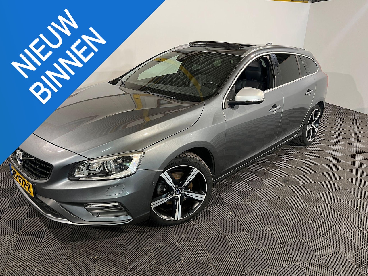 Volvo V60 - 2.0 D4 Business Sport EX BTW EX BPM - AutoWereld.nl