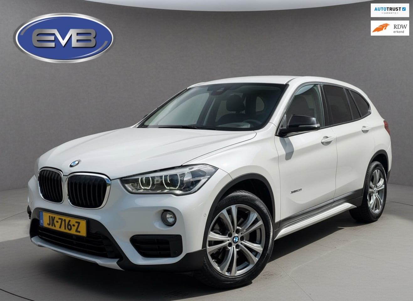 BMW X1 - XDrive20i 192 pk AUTOMAAT High Executive, sport leder, achteruitrijcamera, vele opties, pa - AutoWereld.nl