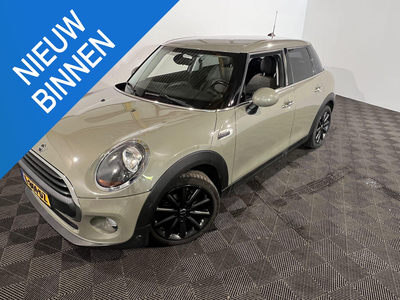 MINI 5-Deurs - 1.5 One Pepper - AutoWereld.nl