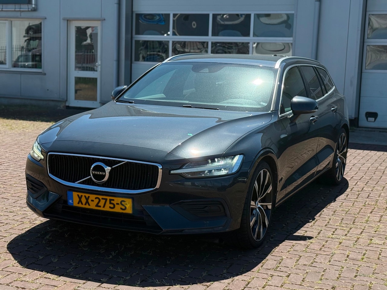 Volvo V60 - 2.0 D4 Momentum Export - AutoWereld.nl